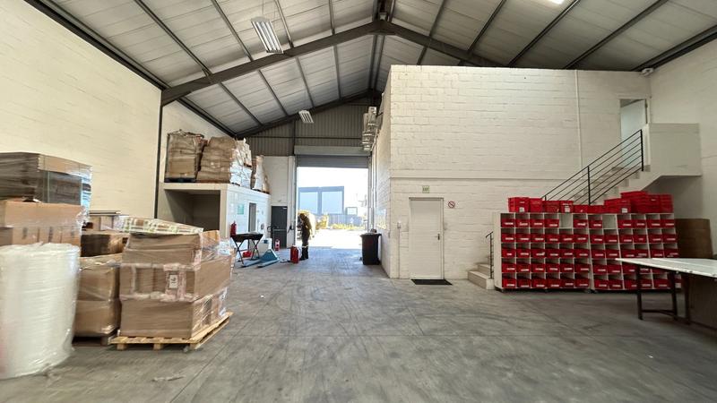 To Let commercial Property for Rent in Rivergate Western Cape